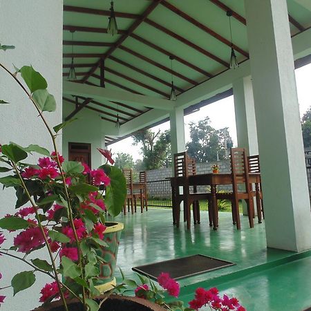 White Eagle Hotel Sigiriya Ngoại thất bức ảnh