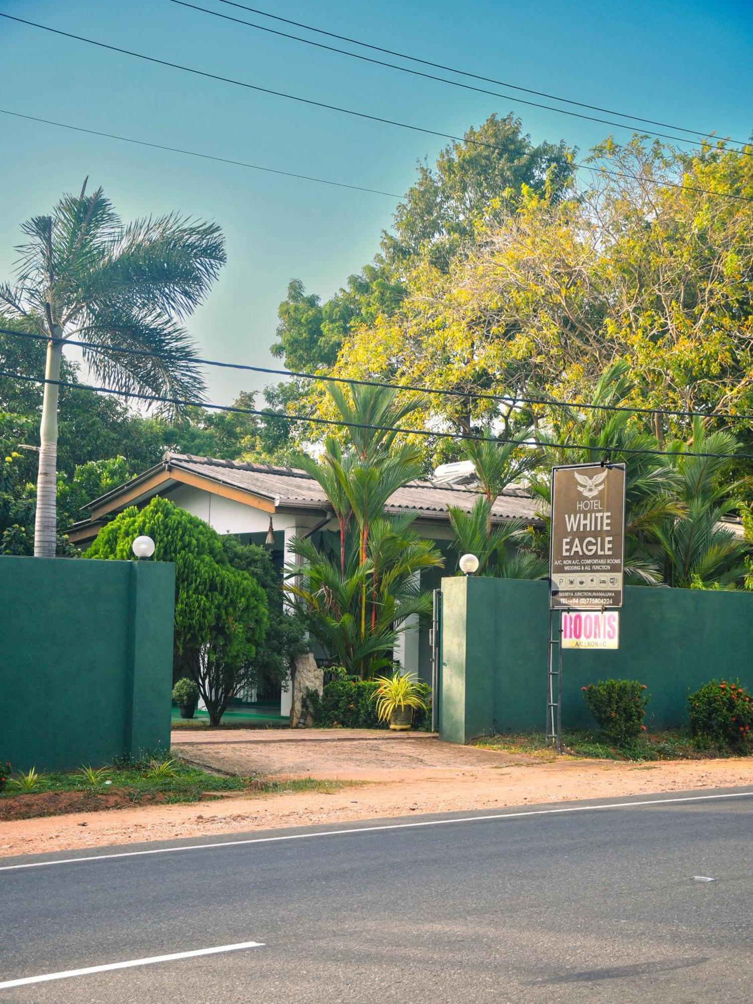 White Eagle Hotel Sigiriya Ngoại thất bức ảnh