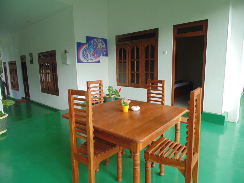 White Eagle Hotel Sigiriya Ngoại thất bức ảnh