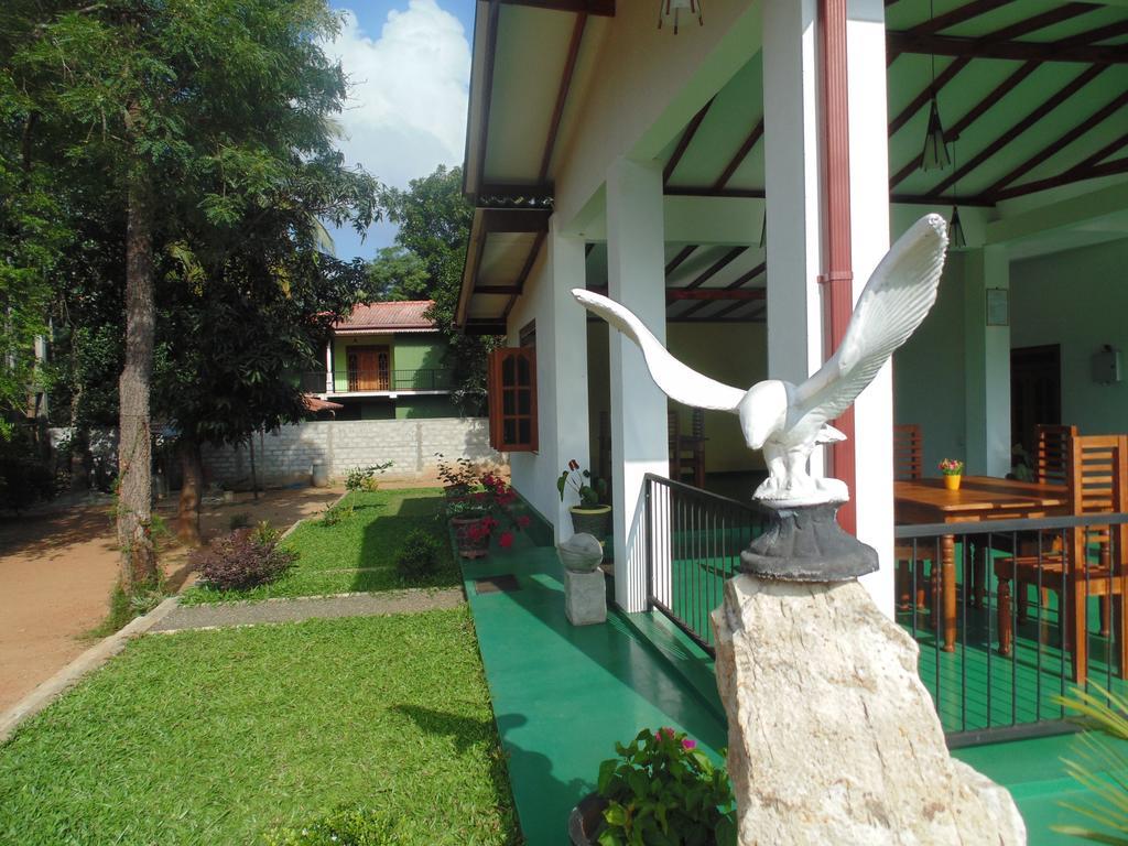 White Eagle Hotel Sigiriya Ngoại thất bức ảnh