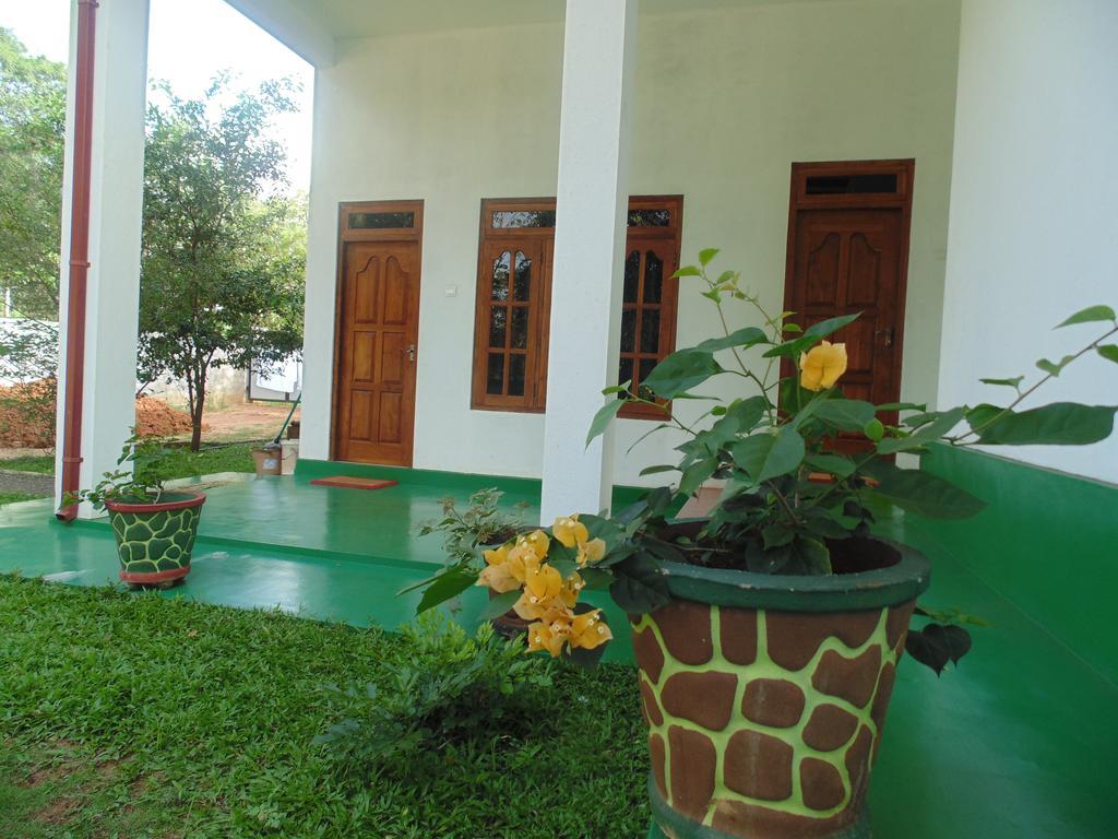 White Eagle Hotel Sigiriya Ngoại thất bức ảnh