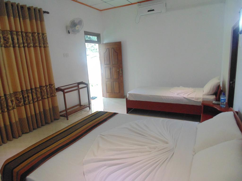 White Eagle Hotel Sigiriya Phòng bức ảnh