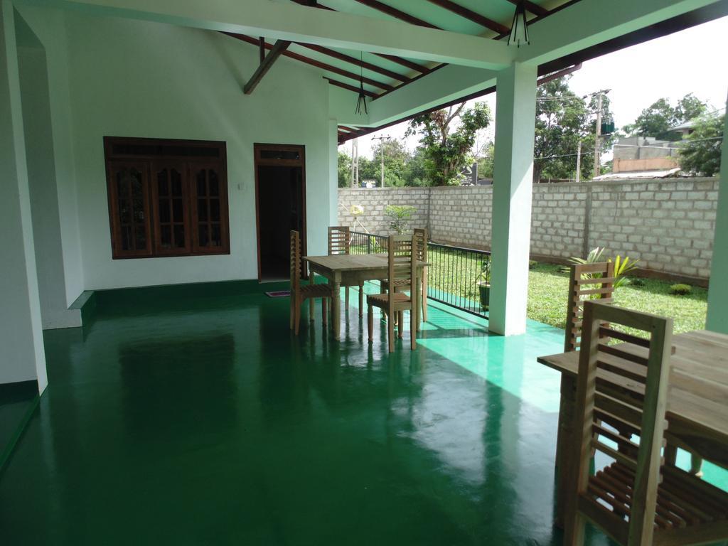 White Eagle Hotel Sigiriya Ngoại thất bức ảnh