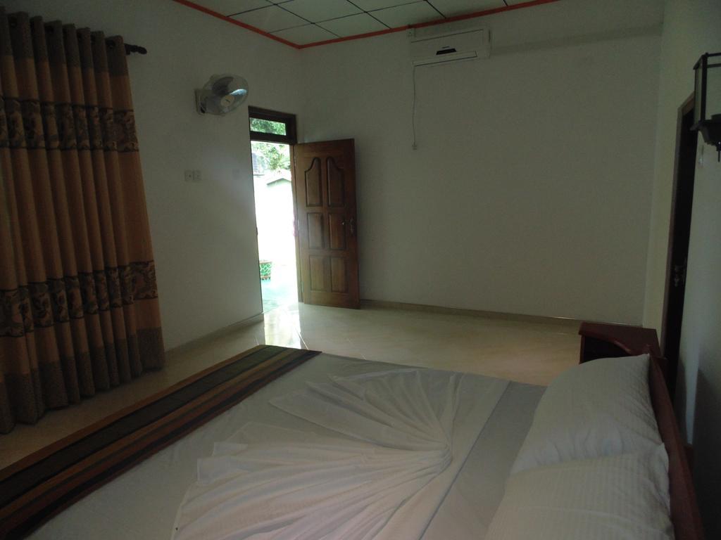 White Eagle Hotel Sigiriya Ngoại thất bức ảnh