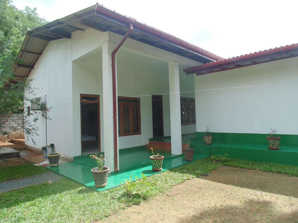 White Eagle Hotel Sigiriya Ngoại thất bức ảnh